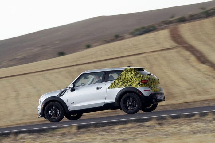 Fotos oficiales camufladas del Mini Paceman, el Countryman de tres puertas