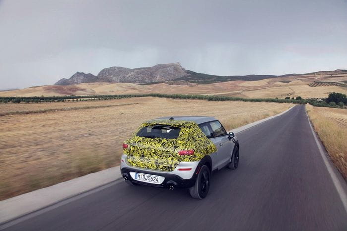 Fotos oficiales camufladas del Mini Paceman, el Countryman de tres puertas