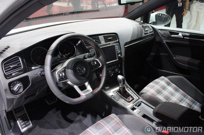 Volkswagen Golf VII GTI en el Salón de París 2012