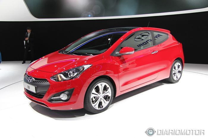 Kia pro_cee'd y Hyundai i30 3 puertas, el compacto dinámico renace en París