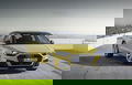 Vista frontal y lateral que muestra el dinamismo y líneas del Audi A1 2020.