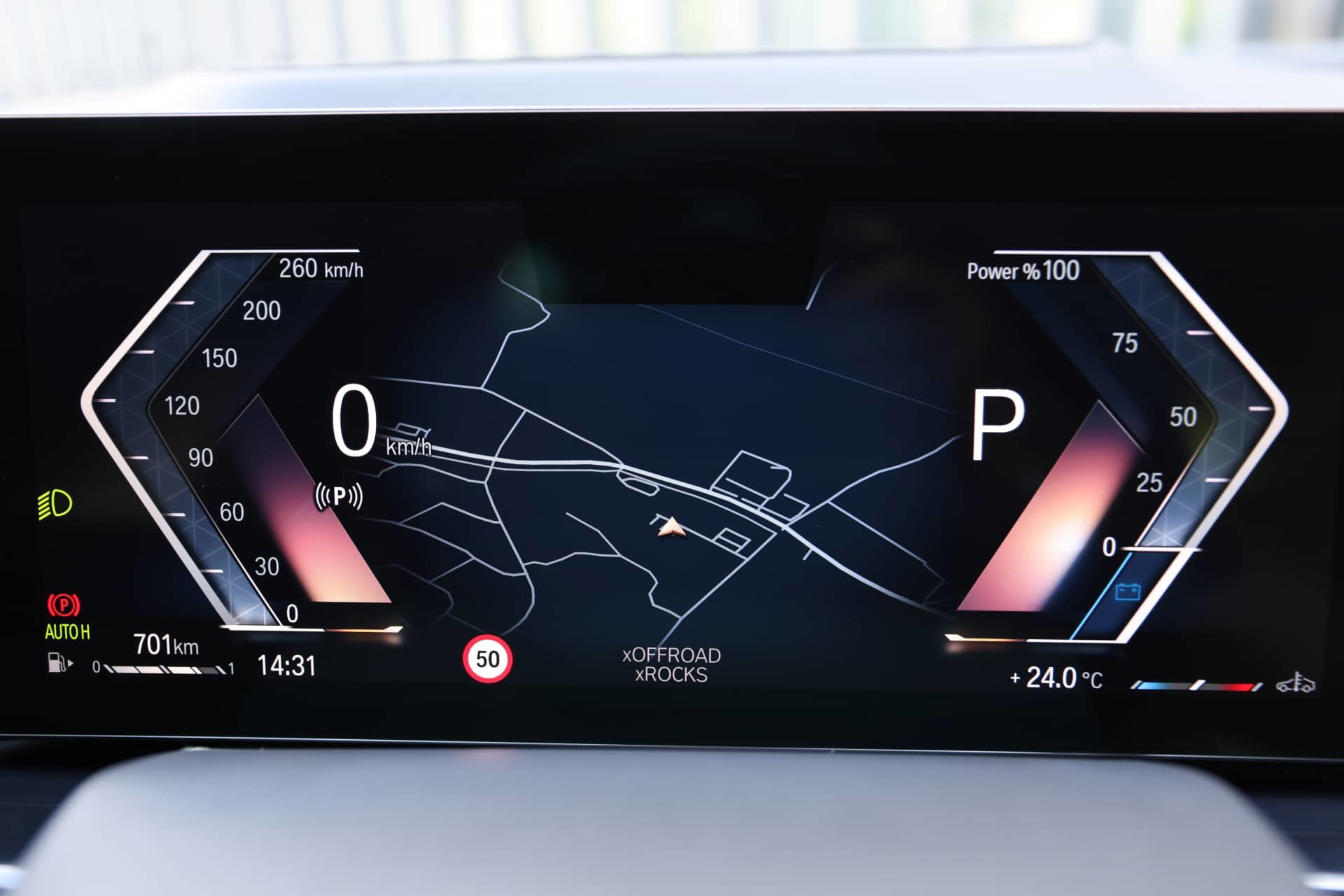 Vista del avanzado cuadro de instrumentos digital del BMW X5.