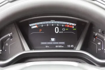 Vista detallada del cuadro de instrumentos digital del Honda CR-V.