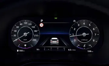 Vista del cuadro de instrumentos digital del Kia Ceed, con iluminación clara y legible.