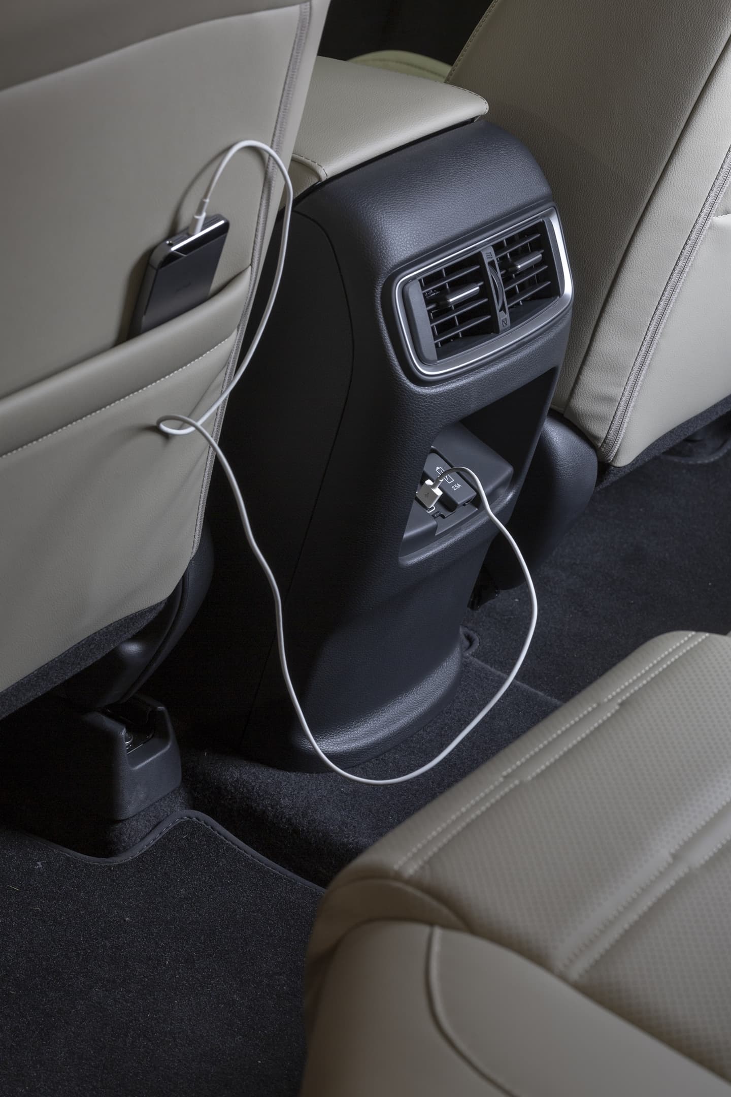 Control eléctrico para ajuste de asientos en Honda CR-V.