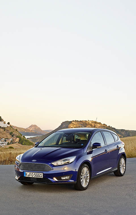 Vista lateral del Ford Focus resaltando su diseño aerodinámico