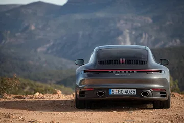 Porsche 911 992 00017