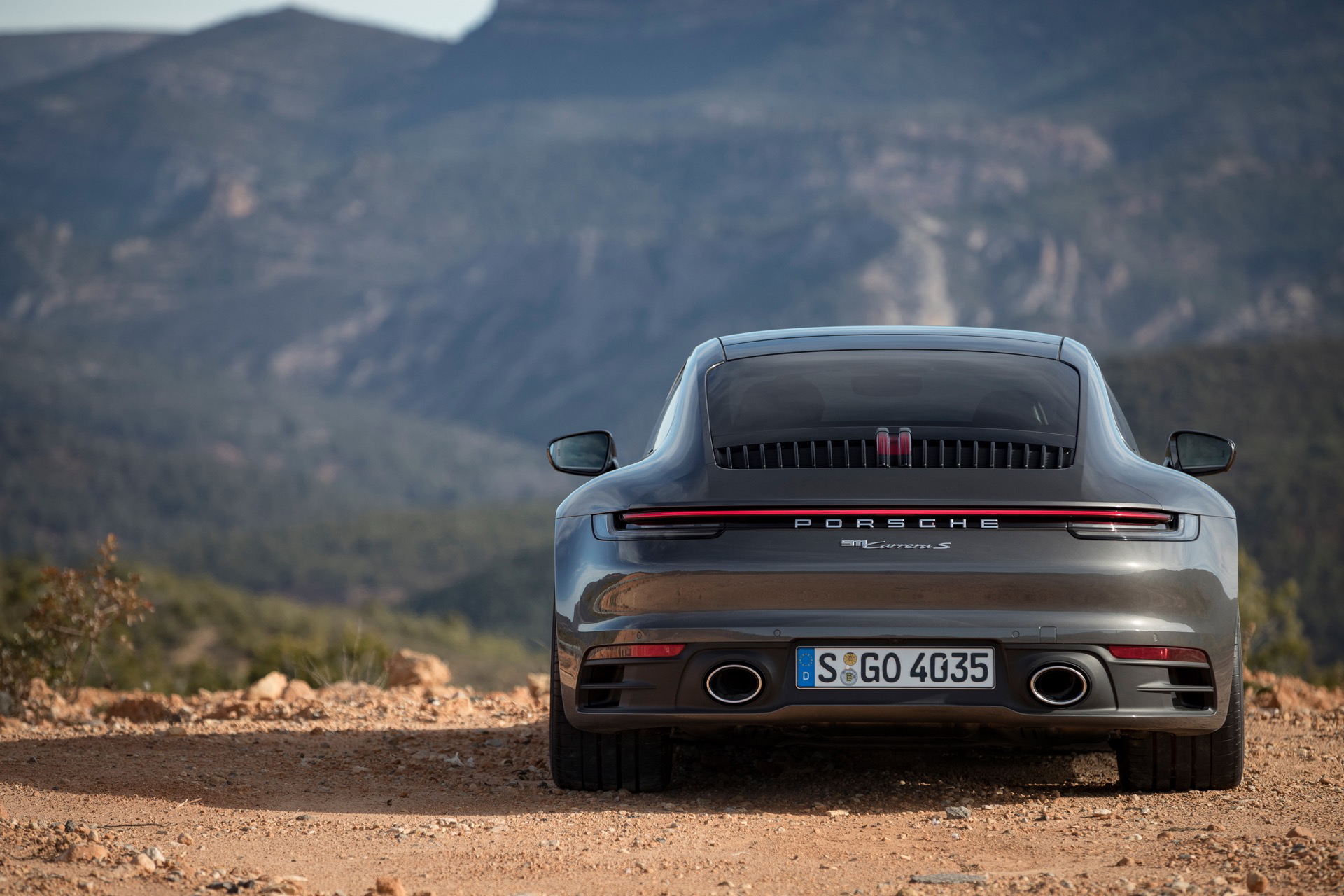 Porsche 911 992 00017