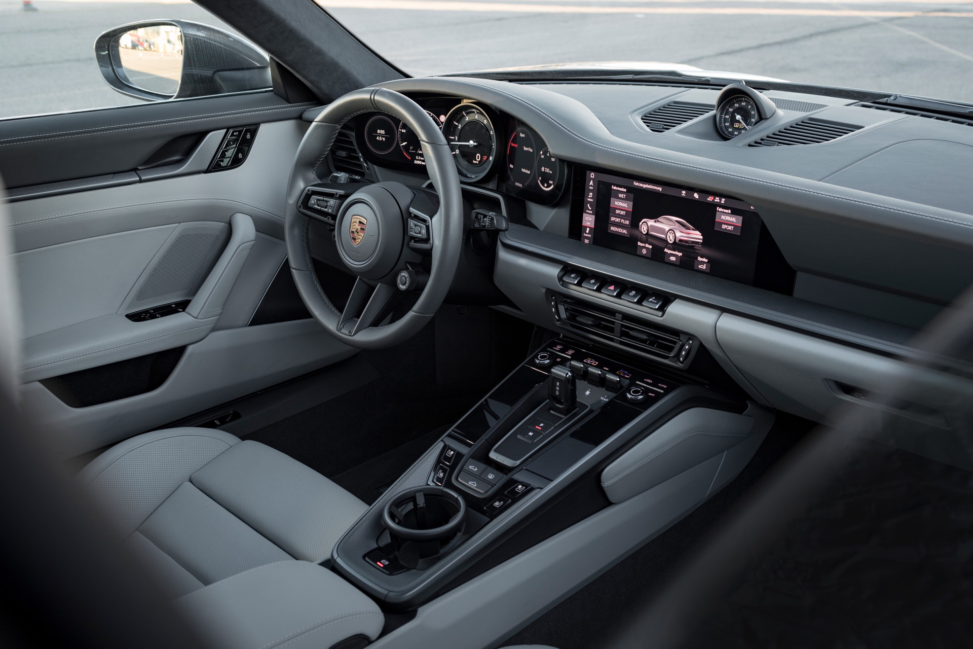 Porsche 911 992 00019