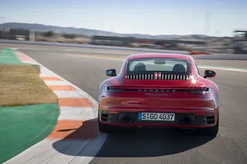 Porsche 911 992 00026