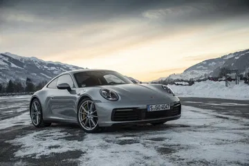 Porsche 911 992 00033