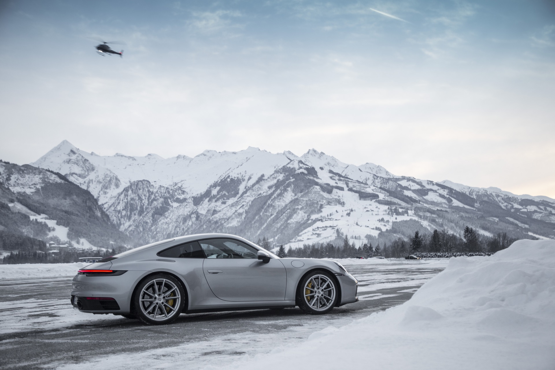 Porsche 911 992 00035
