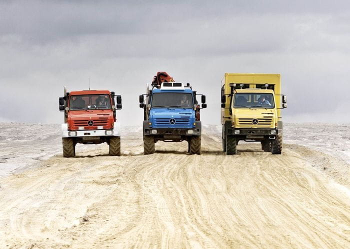 Nuevo Mercedes Unimog U 5000, ahora con 3 ejes y tracción 6x6