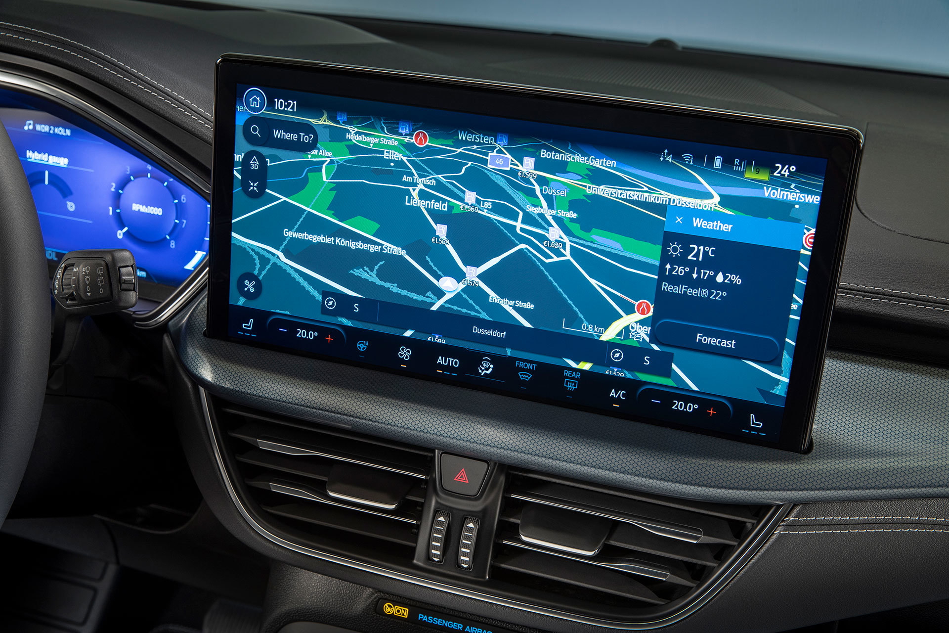 Vista del sistema de infotainment con pantalla táctil en Ford Focus.
