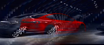 Tesla Model S 4