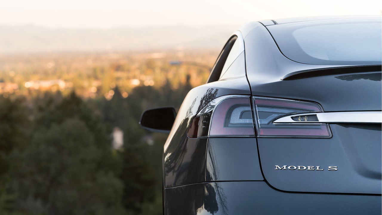Tesla Model S 7