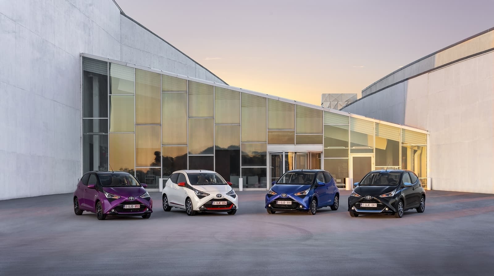 Toyota Aygo 0419 Ficha 016