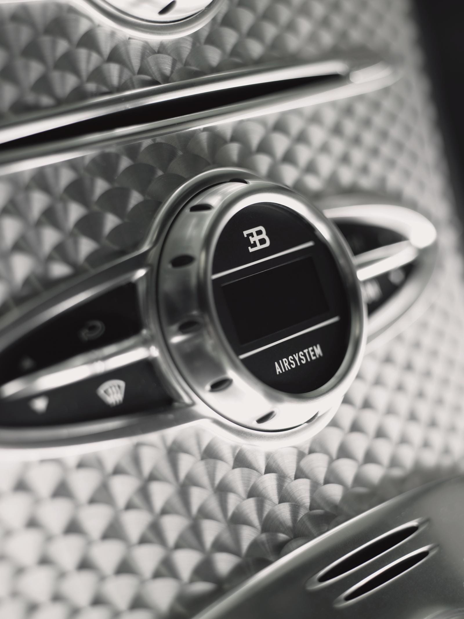 Velocímetro analógico del Bugatti Veyron con detalle exclusivo.