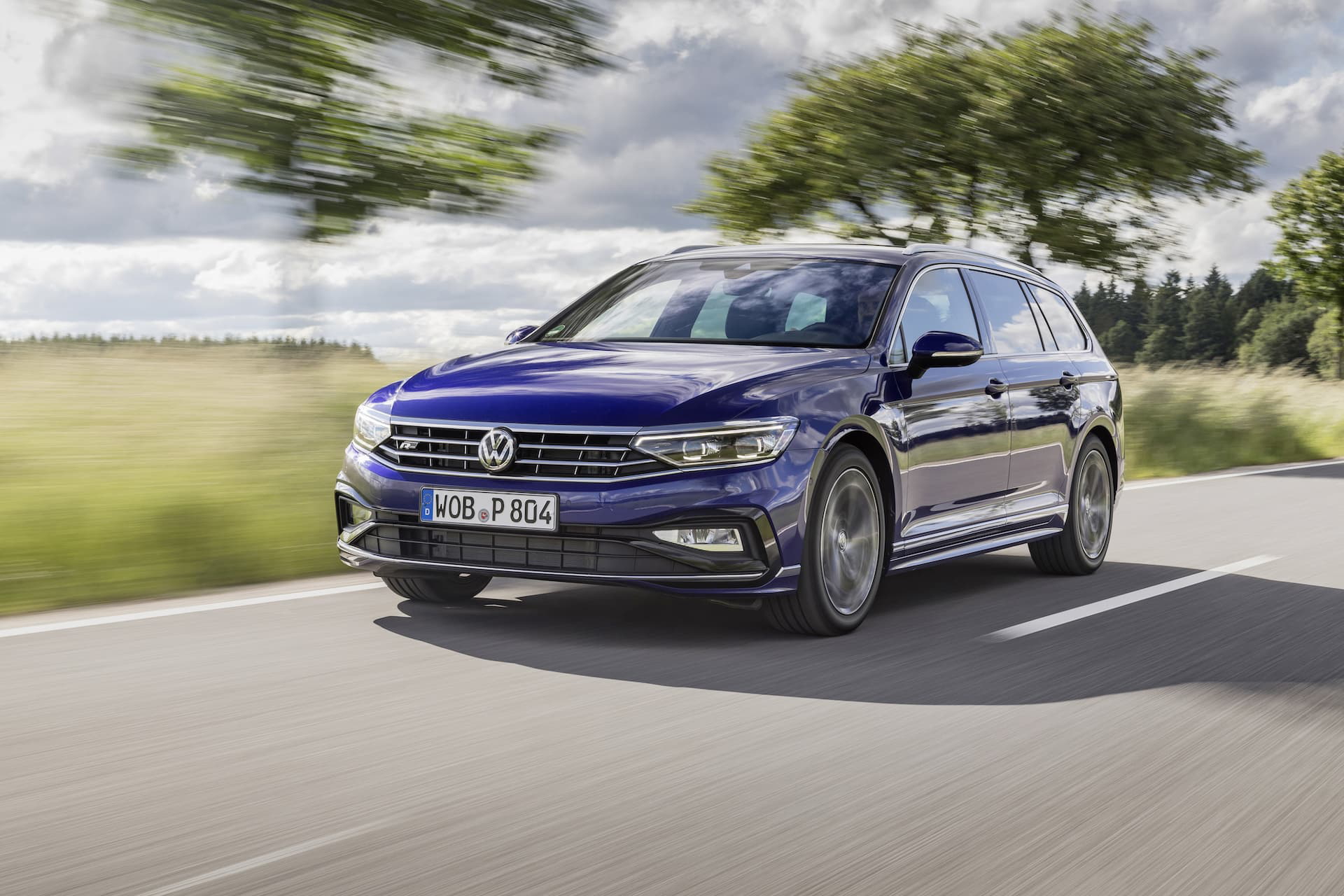 The New Volkswagen Passat Variant R Line