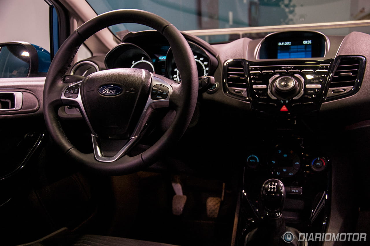 Ford fiesta fotos interior #10