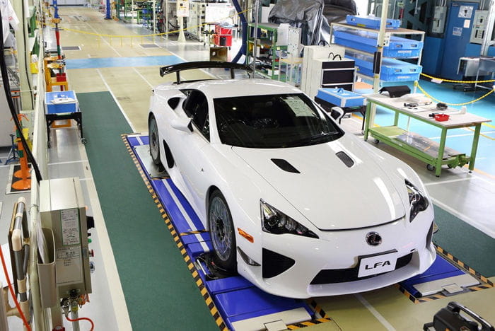 Lexus produce el último LFA