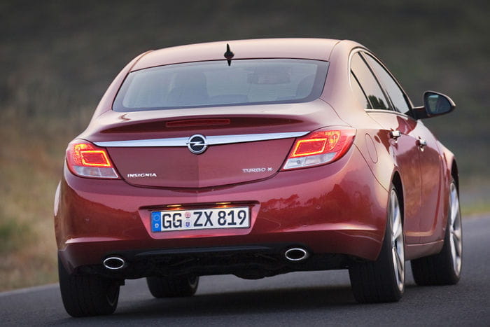 Opel podría estar preparando un lavado de cara del Insignia para el Salón de Ginebra
