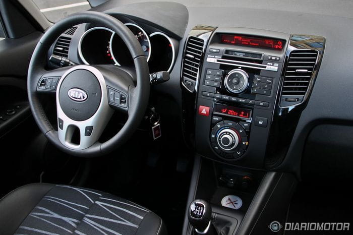 Kia Venga 1.6 CRDi EcoDynamics Emotion, a prueba (III) Precio, rivales y equipamiento