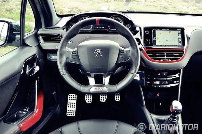 Peugeot 208 GTi, presentación y prueba en Niza (I): reinterpretando siglas que hablan de historia