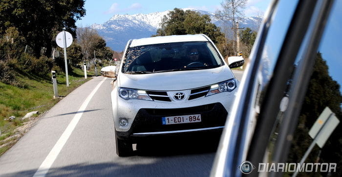 Toyota RAV4, presentación y prueba offroad en Madrid: ¿qué tal se desenvuelve entre el barro?