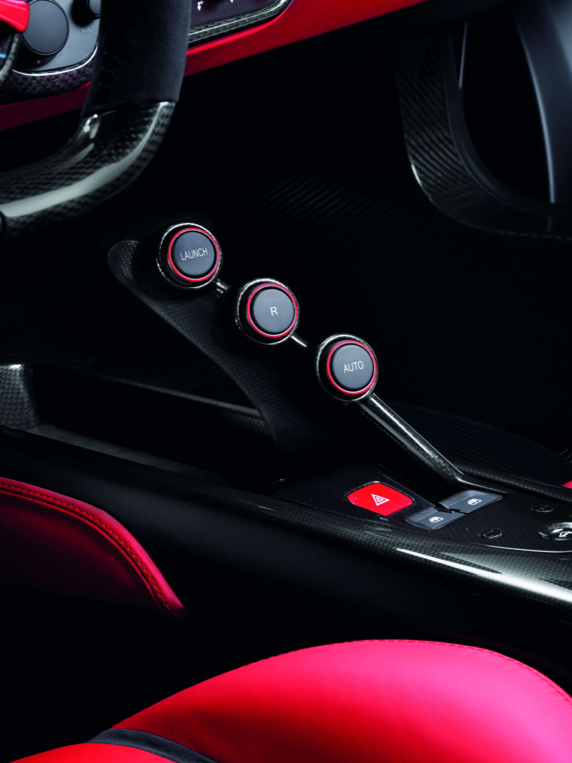 Vista cercana de la instrumentación auxiliar del LaFerrari.