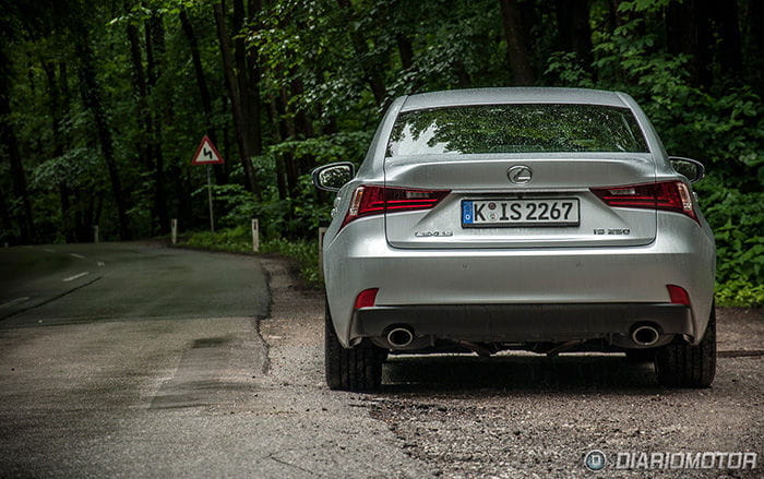 Prueba del Lexus IS