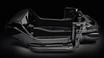 Vista del chasis de fibra de carbono del Alfa Romeo 4C.