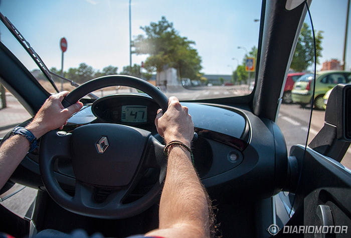 Renault Twizy HelloByeCars