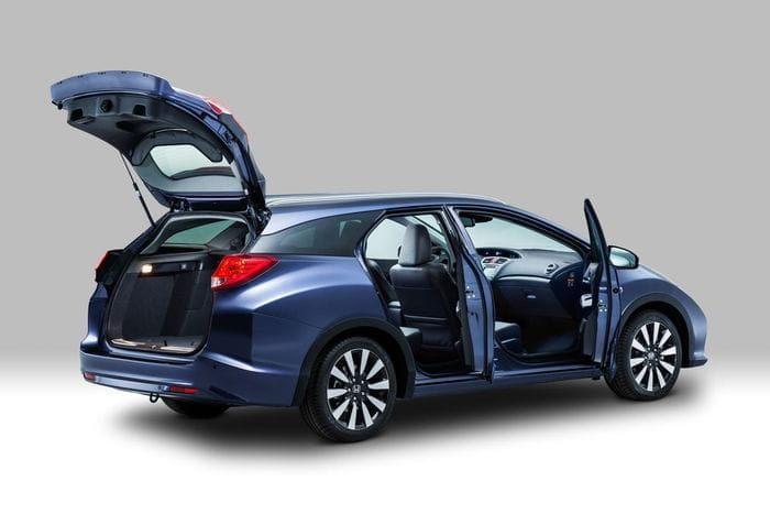 Honda Civic Tourer 2014, así es el compacto familiar de Honda y su maletero de 624 litros de capacidad