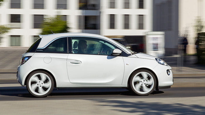 Opel ADAM Black Link y White Link