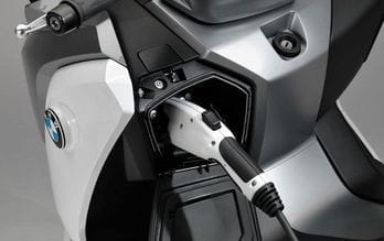 BMW C Evolution: maxi-scooter eléctrica de prestaciones electrizantes