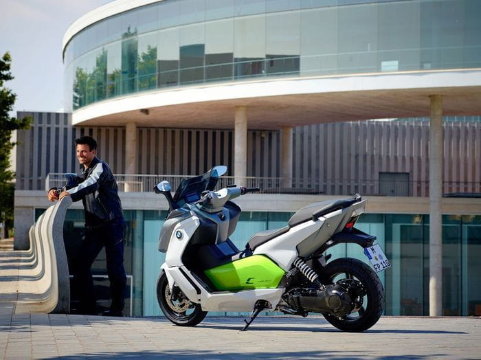 BMW C Evolution: maxi-scooter eléctrica de prestaciones electrizantes