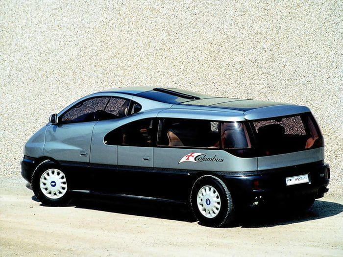 Prototipo clásico: Italdesign Columbus, un bizarro monovolumen V12 para navegar en tierra (1992)