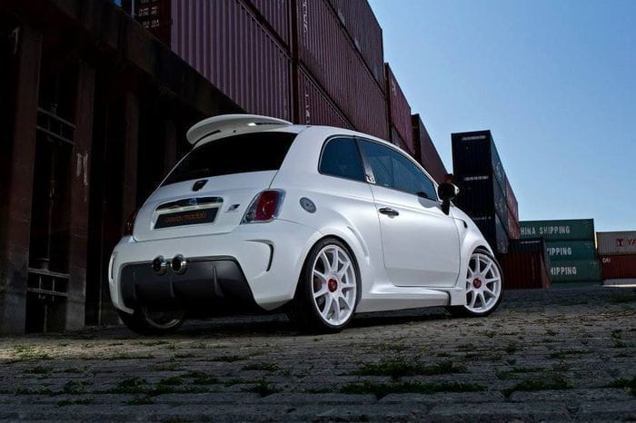 Un balín blanco: 240 CV para el Abarth 500 de Zender