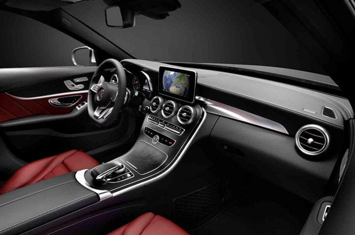 Mercedes Clase C: primeras imágenes oficiales del interior de la nueva generación