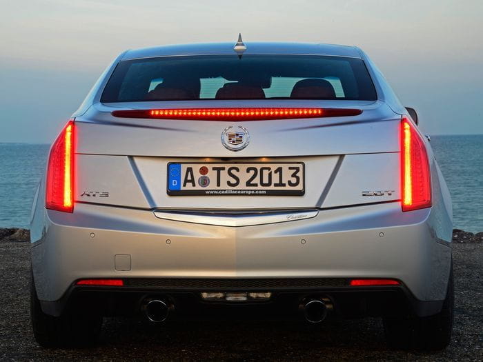 El Cadillac ATS-V no piensa ceder fácilmente ante el BMW M3