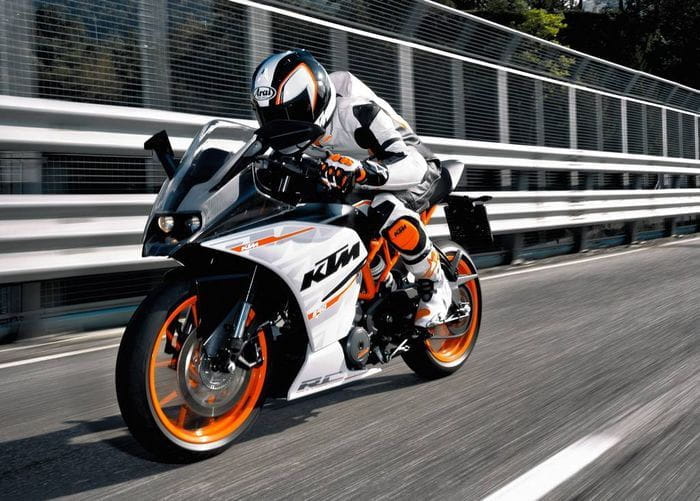 KTM RC390 2014, una deportiva asequible con mucho de Duke