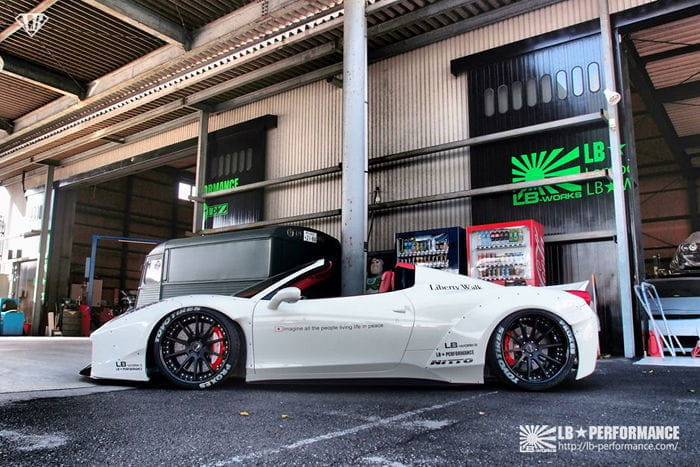 Ferrari 458 Spider por LB Performance: un kit de carrocería a la japonesa para el 458