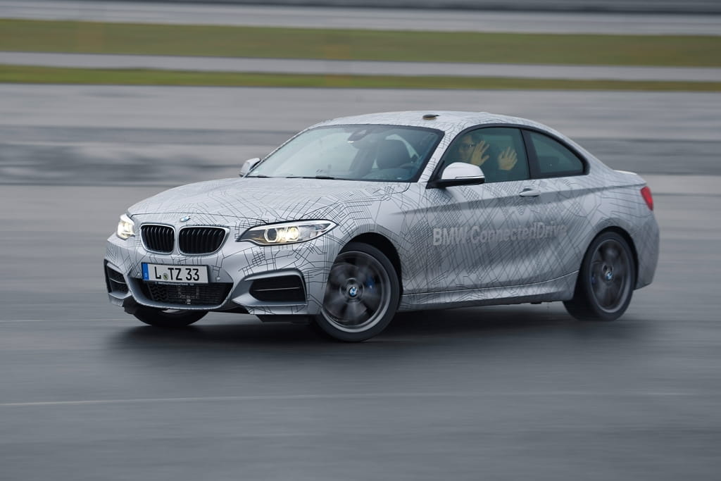 A BMW se le va la cabeza con la conducción autónoma ¿en circuito?