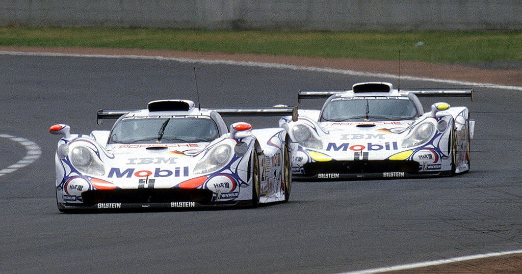 Porsche 911 GT1 y Mercedes CLK GTR