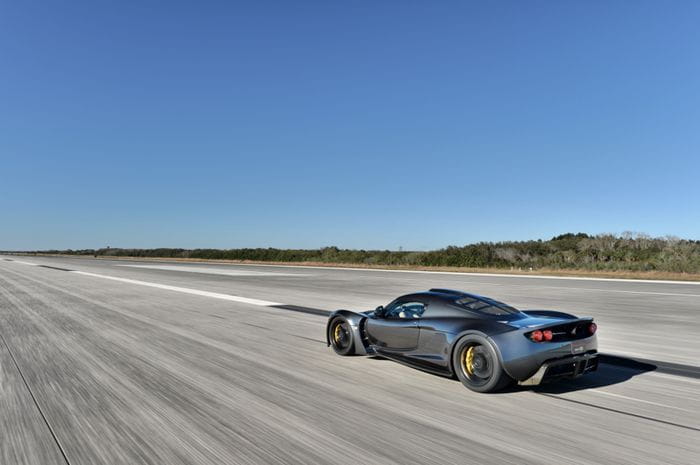 435,3 km/h: el nuevo récord de velocidad del Hennessey Venom GT