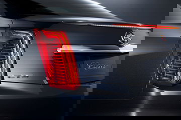Vista detallada del innovador diseño de la luz trasera del Cadillac CTS.