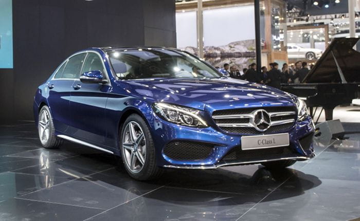 Mercedes presenta en China al nuevo Clase C de batalla extendida