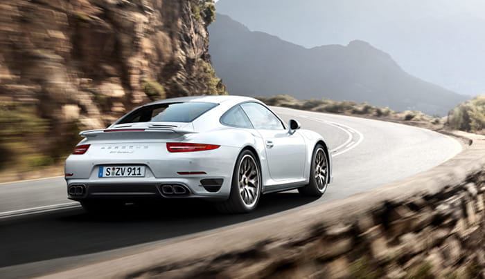 El Porsche 911 Turbo S y el Panaramera Turbo S podrían contar con una variante híbrida de 700 caballos