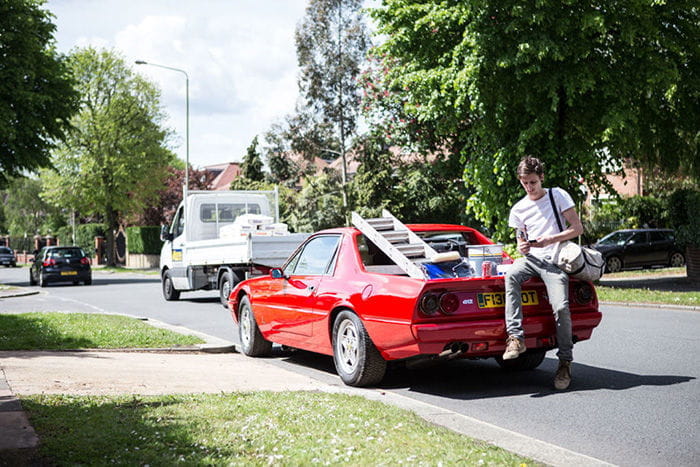 Ferrari 412 pick-up con motor Chevrolet V8